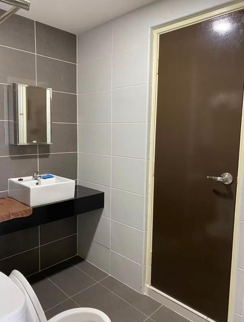 Spacious 3bdroomksldaya Apartment *